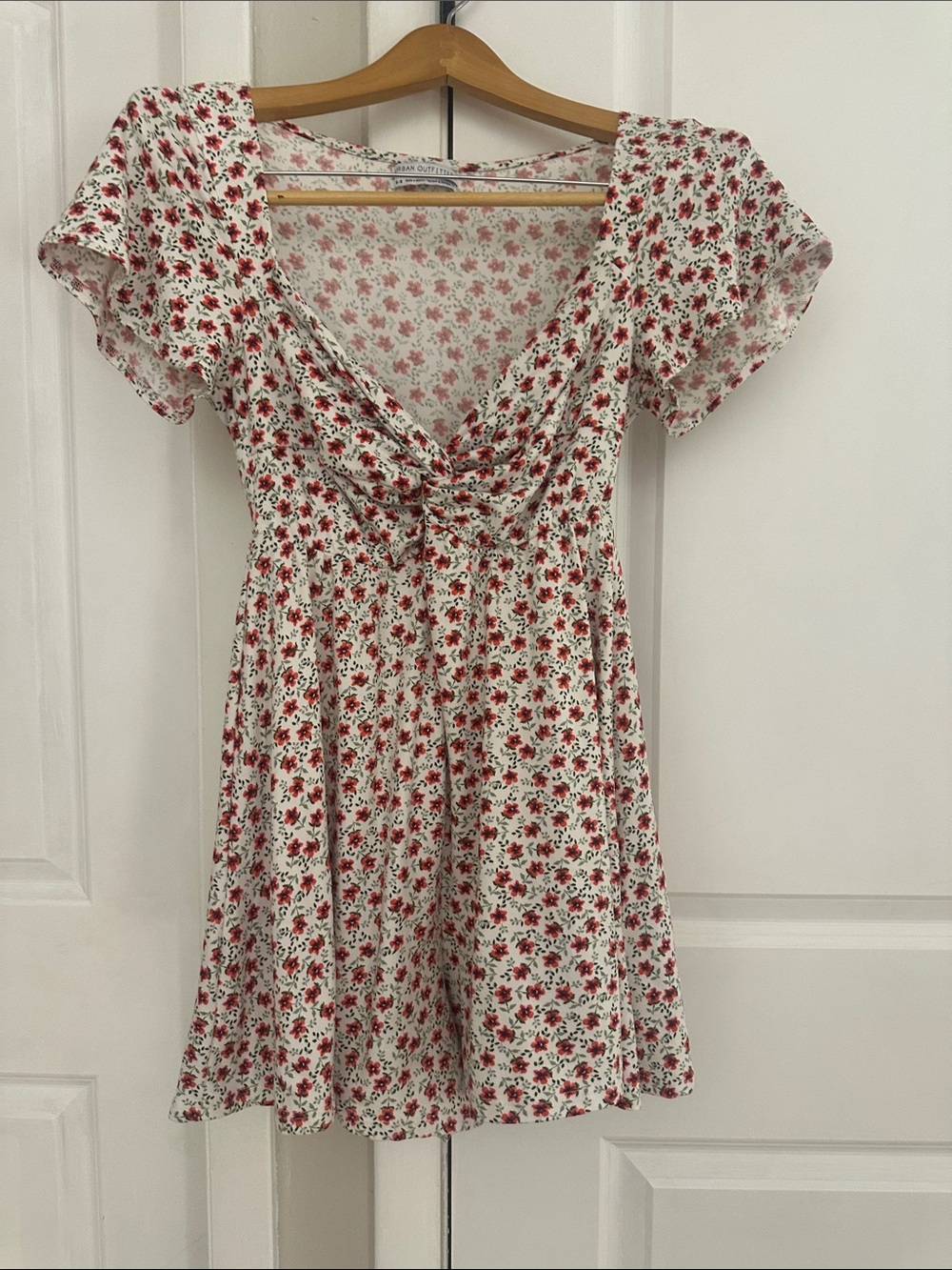 Floral Tie-Front Short Sleeve shorts set - White with Red Rose Print